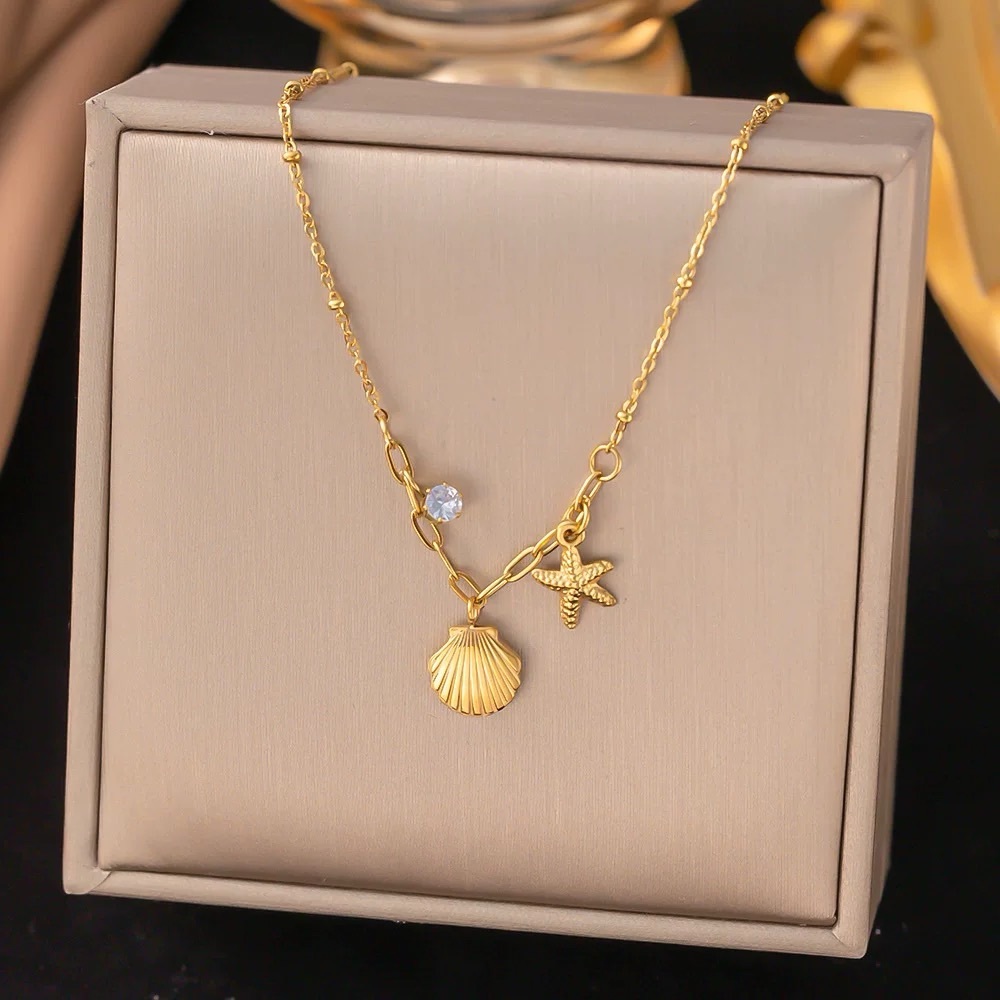 Stainless steel gold cute sea shell 🐚 with starfish necklace - Picture 6 of 6